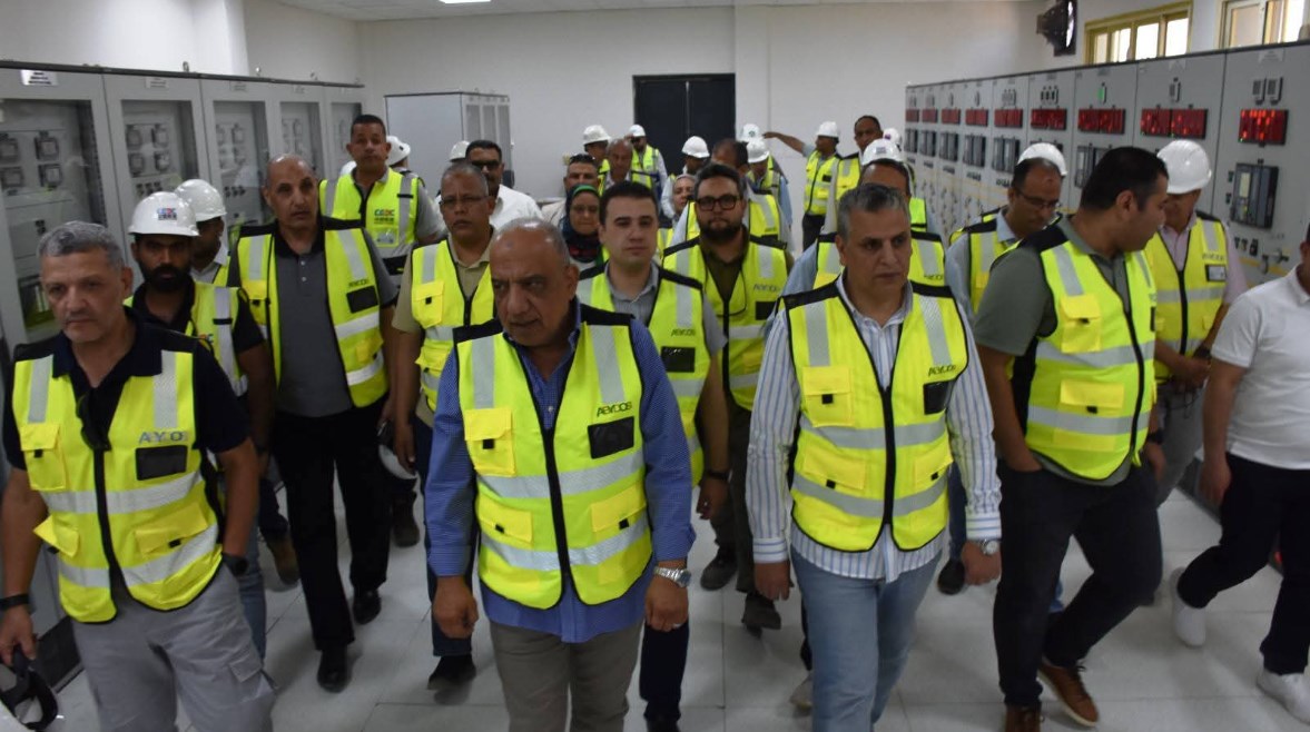 وزير الكهرباء والطاقة 