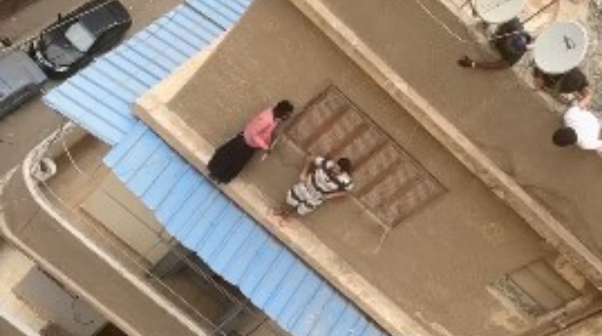 شاب ينقذ سيدة سودانية بعين شمس