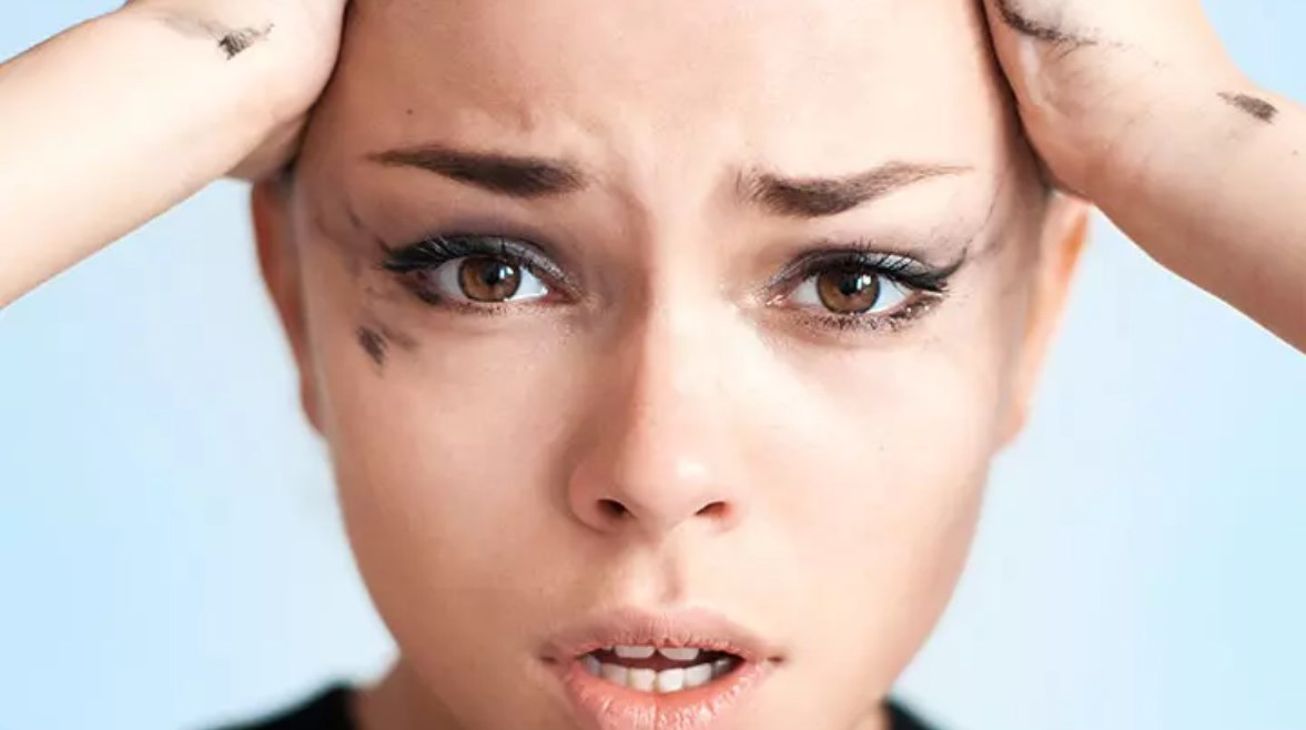 أخطاء شائعة في وضع المكياج خلال الصيف