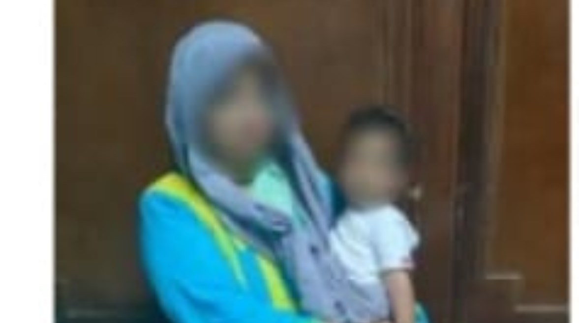 السيدة وطفلتها