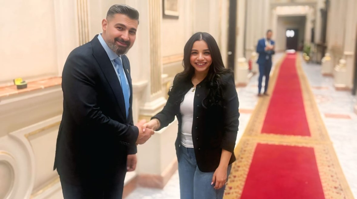 الفنان والنائب ياسر جلال والزميلة هايدي محمد 