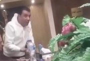 جانب من الفيديو المتداول للفنان مصطفى كامل 