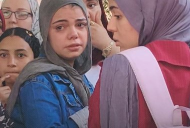 بكاء الطلاب
