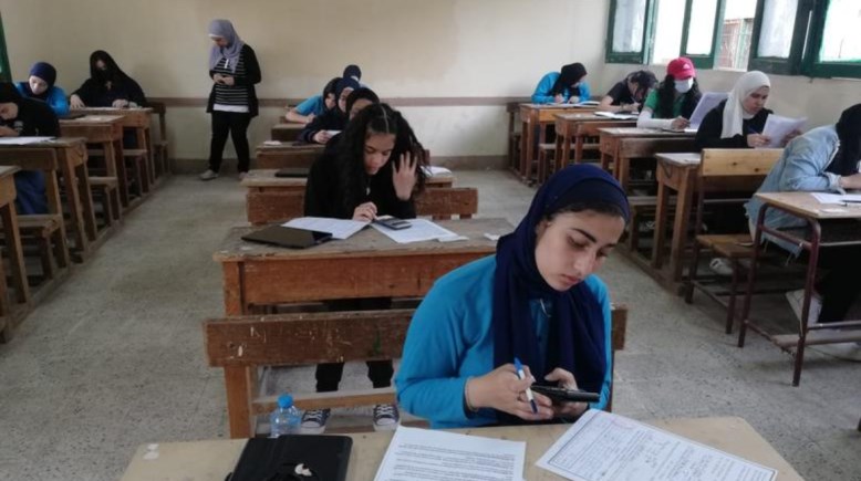 التقديم على الصف الأول الثانوي