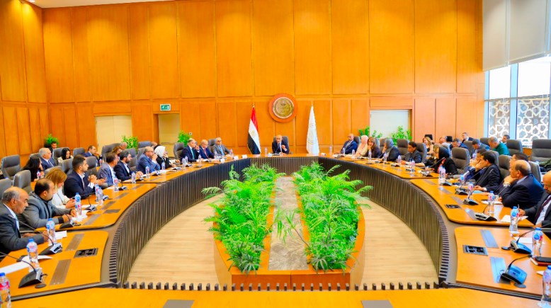 لقاء وزير التعليم بأصحاب المدارس الدولية