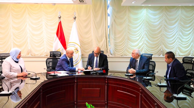 وزير التربية والتعليم يعتمد نتيجة امتحانات الدبلومات الفنية 