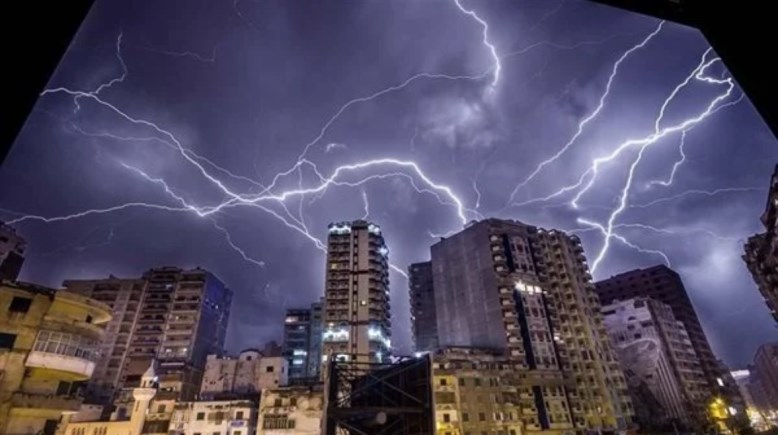 عاصفة رعدية