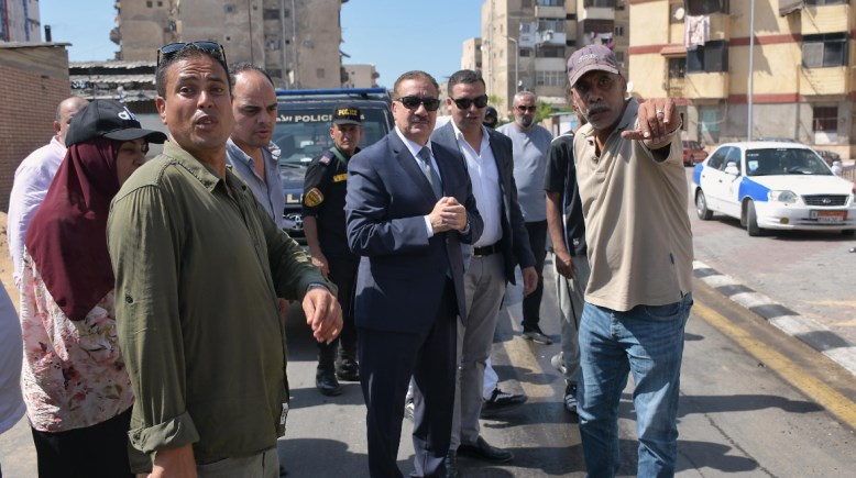 حل جذري لأزمة الباعة الجائلين في بورسعيد.. محافظ بورسعيد يبدأ تطوير سوق التصنيع وإنشاء 48 محلًا