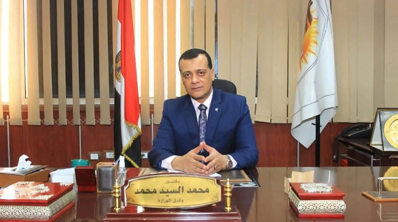 الدكتور محمد السيد وكيل تعليم سوهاج
