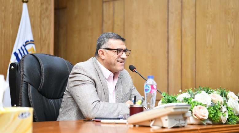 محافظ قنا 