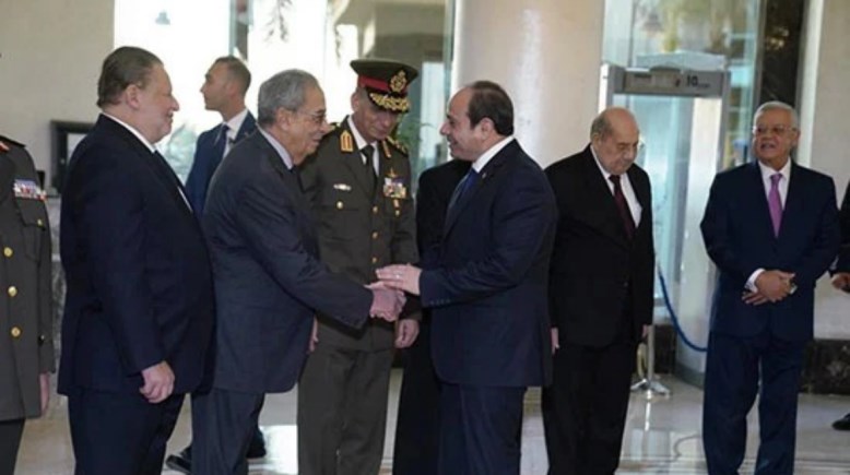 الرئيس السيسي ووزير الخارجية الأسبق، عمرو موسى