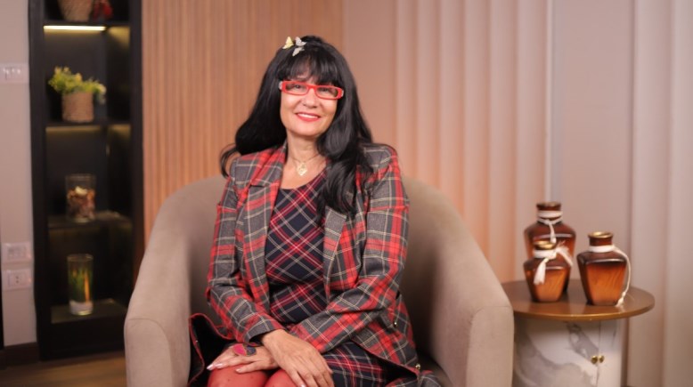 الفنانة سحر رامي