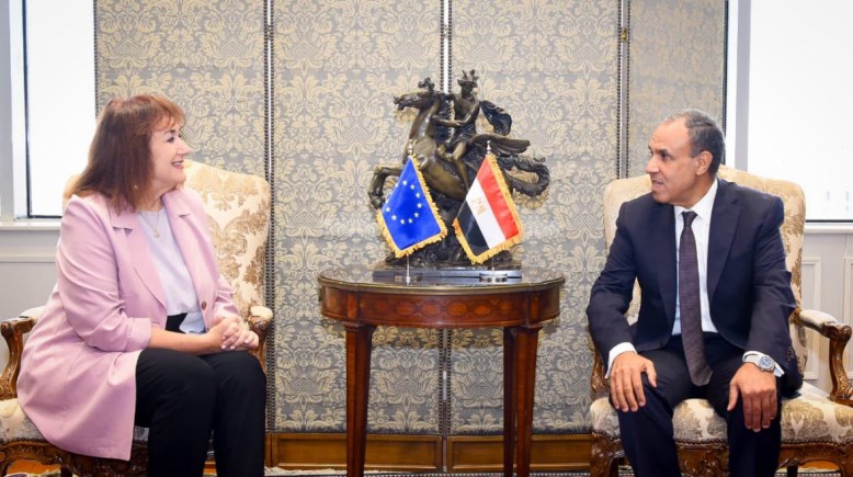 وزير الخارجية خلال مباحثاته مع المفوضة الأوروبية للمتوسط