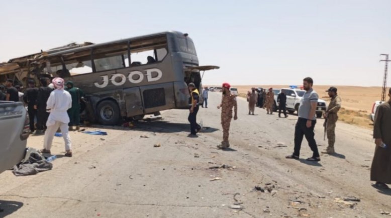 حادث طريق دير الزور - دمشق