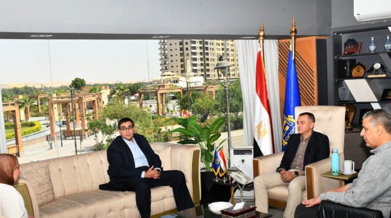 محافظ أسوان 