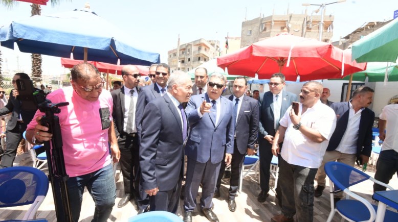 جانب من الافتتاح 