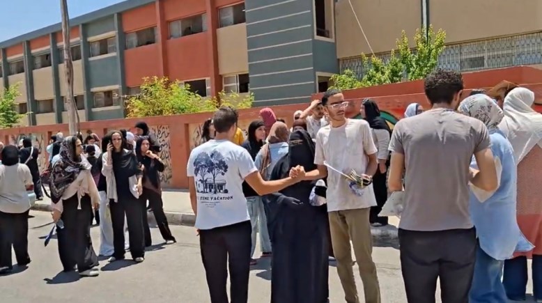 الامتحان الإنجليزي في مستوى الطالب المتوسط.. ارتياح بين طلاب الثانوية العامة في الإسماعيلية