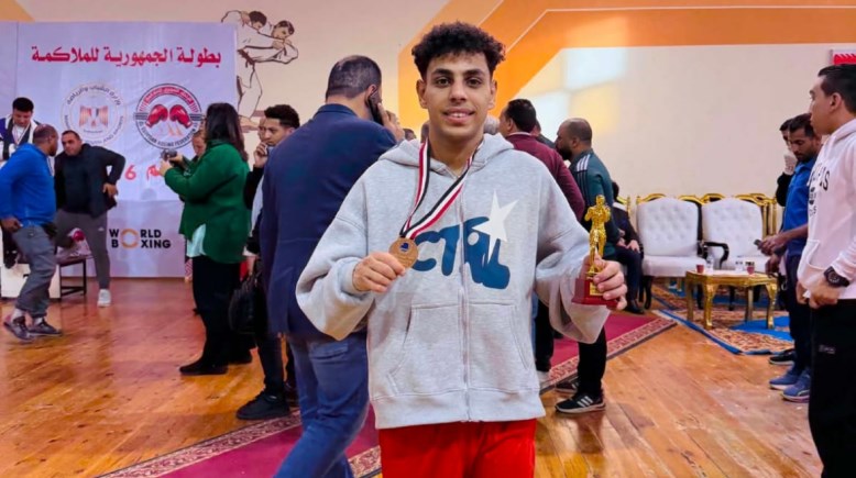 اللاعب عمرو خالد