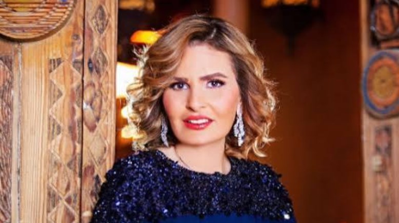 النجمة يسرا