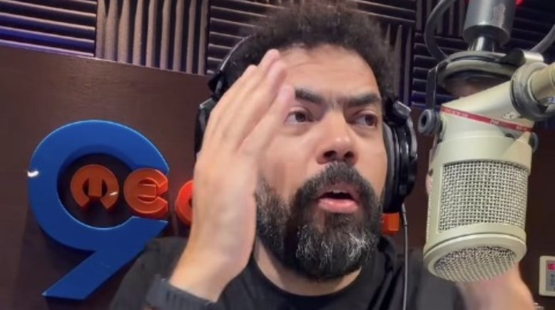 الإعلامي خالد عليش