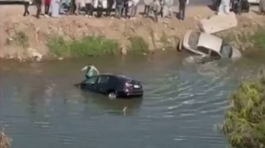 منقذ أسرة من الغرق في الغربية