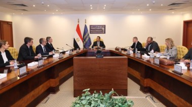لقاء وير الاتصالات وممثلي البنك الدولي