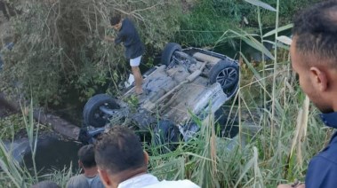 حادث انقلاب سيارة داخل مصرف بالشرقية