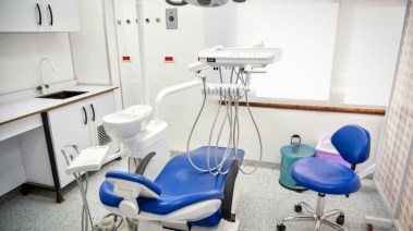 تعبيرية عن خدمات طب الأسنان 
