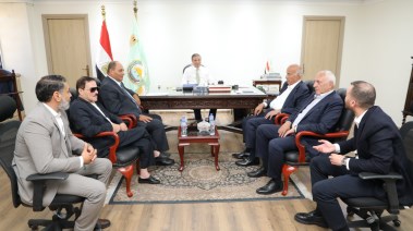 وزير الزراعة مع قيادات الاتحاد العام لمنتجي الدواجن