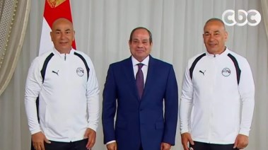 الرئيس عبدالفتاح السيسي مع حسام وإبراهيم حسن