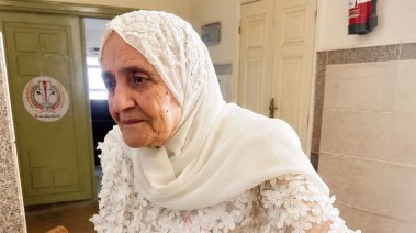 الدكتورة آمال إسماعيل الحاصلة على الدكتوراه 