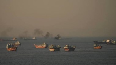 6000 بحار مازالوا عالقون في مضيق هرمز
