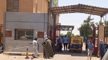 من امام المستشفي 