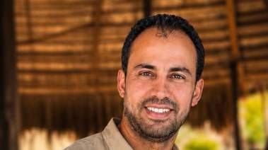 صورة الدكتور محمد طلعت ضحية التريلا 