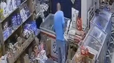 جانب من واقعة التحرش بطفلة داخل سوبر ماركت في أكتوبر  