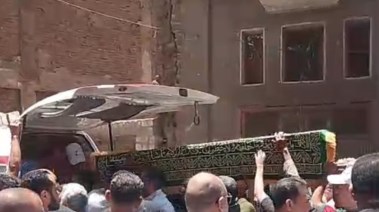 أثناء تشييع الجثمان 