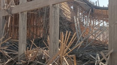 لقطة من انهيار المصنع 