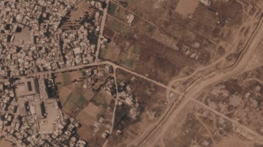 إسرائيل تنشئ حاجز ترابي في غزة