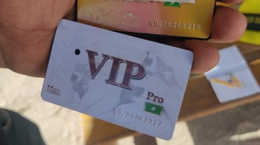 سماعات  مضبوطة بقنا 