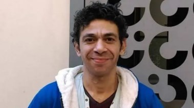 الكاتب طارق إمام