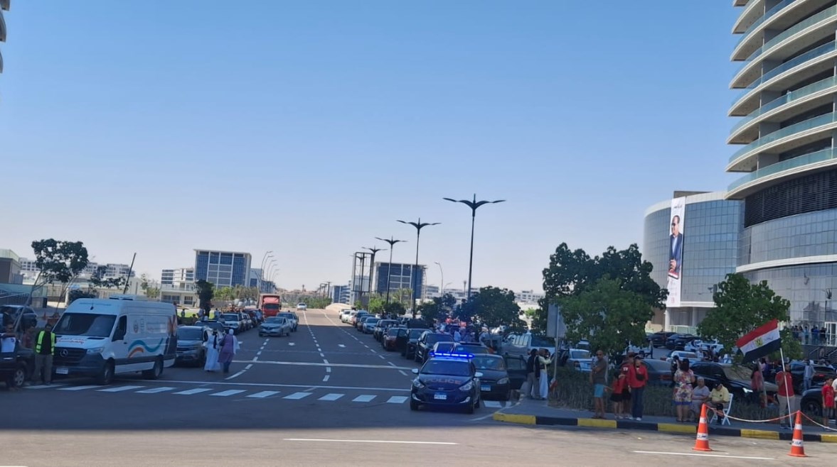 لقطة من وصول المنتخب المصري إلى العلمين