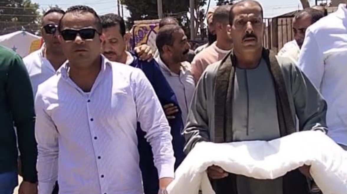 الكفن ينهي خصومة ثأرية بين عائلتين بالمنيا