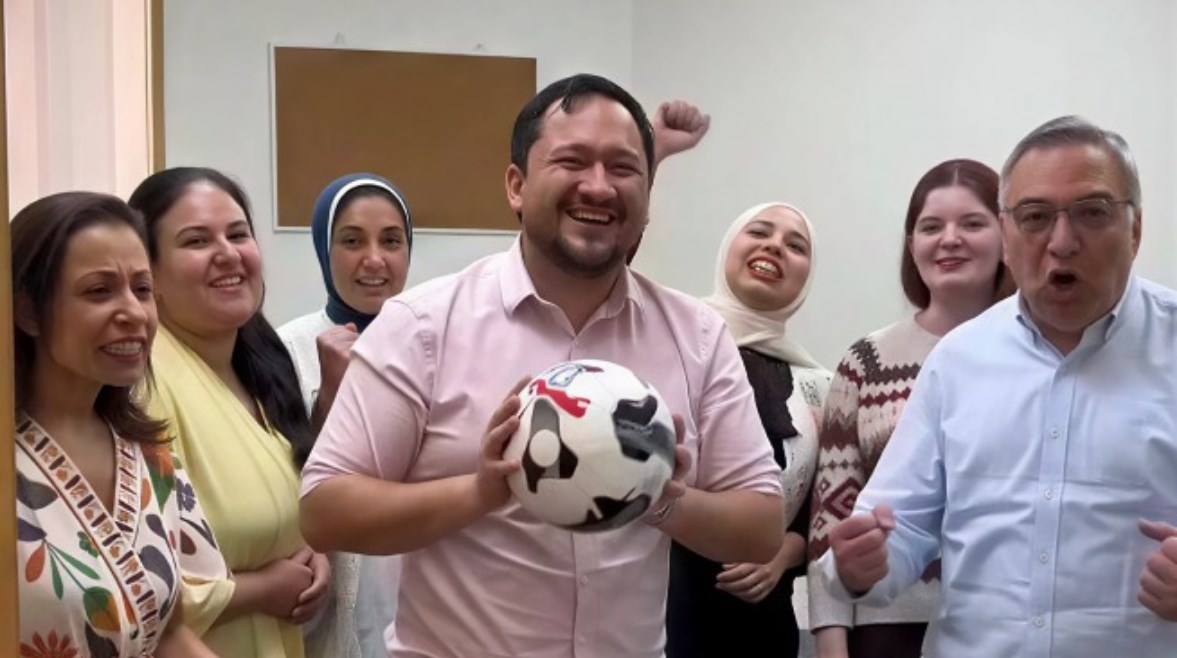 موظفو السفارة الأمريكية بالقاهرة