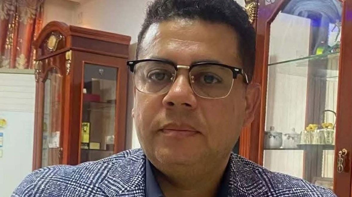 الكاتب الصحفي محمد مازن