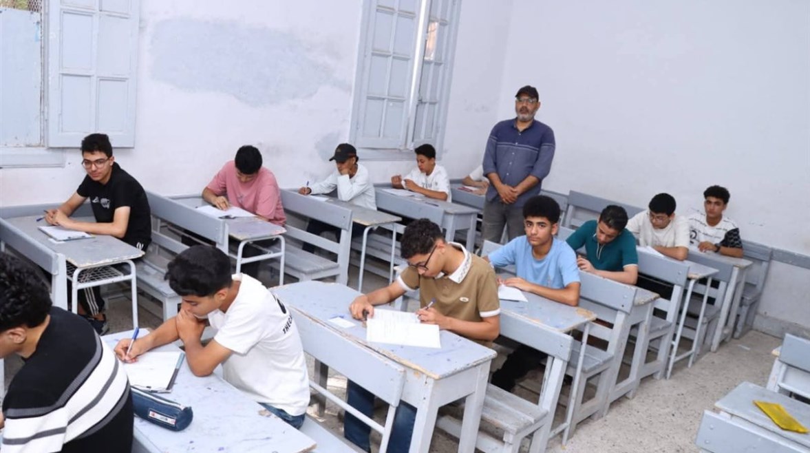 امتحانات الصف الثاني الإعدادي