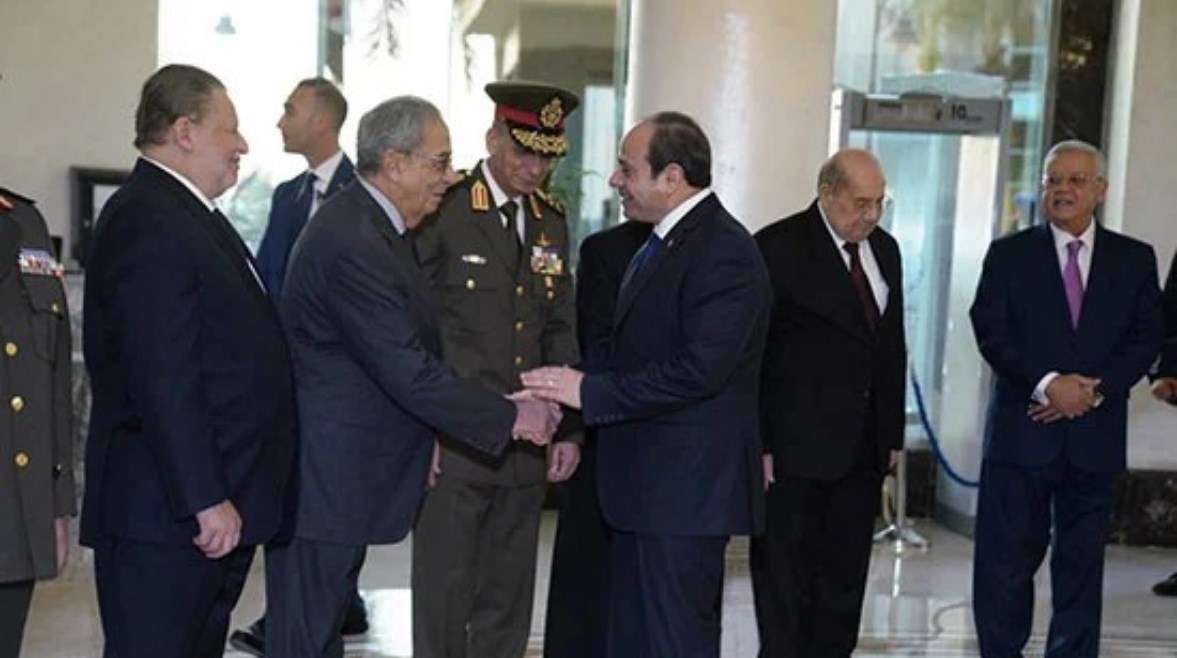 الرئيس السيسي ووزير الخارجية الأسبق، عمرو موسى