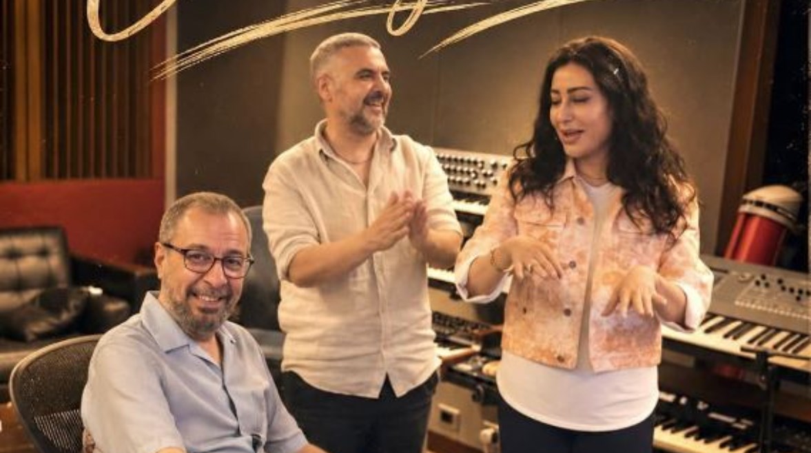  الفنانة لطيفة