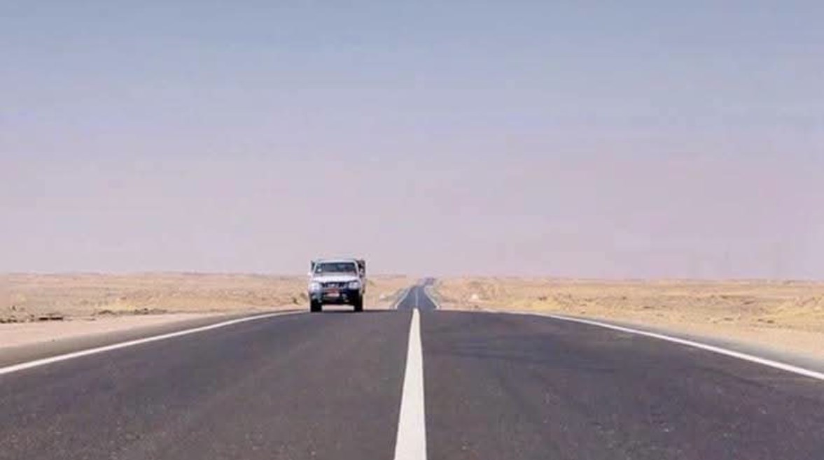 طريق أسوان أبوسمبل السياحى 