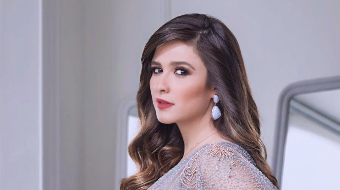 الفنانة ياسمين عبد العزيز 