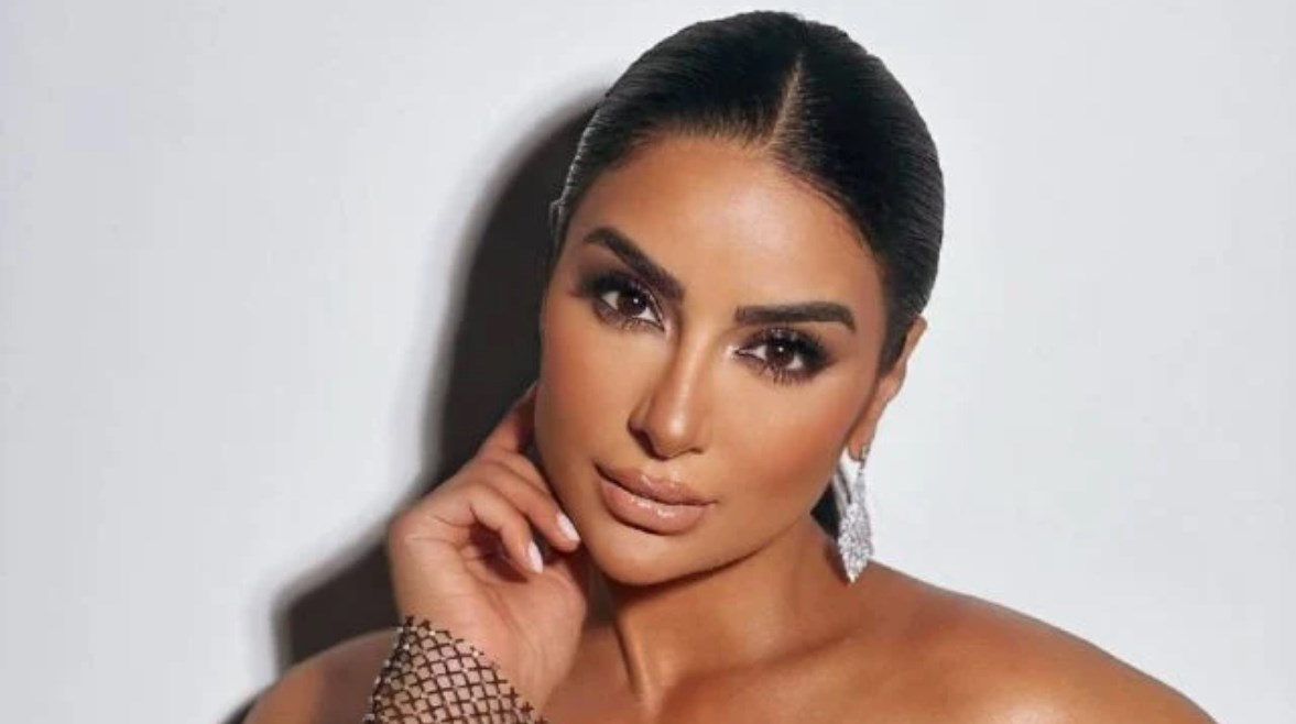 الفنانة جوري بكر 